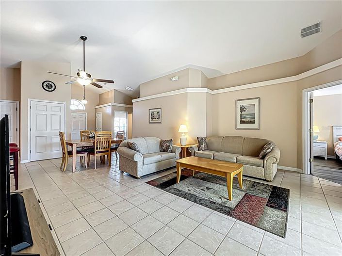 Image No.10-Propriété de 4 chambres à vendre à Davenport