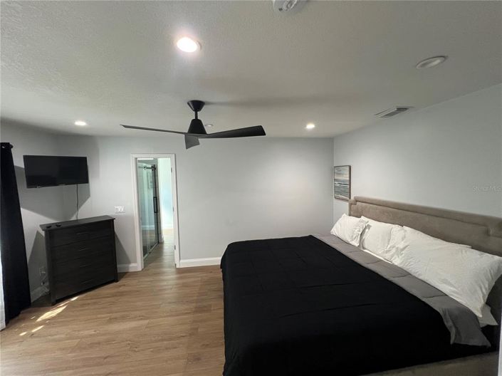 Image No.13-3 Bed Property for sale