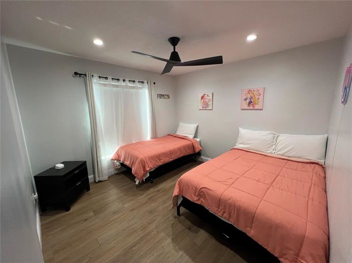 Image No.19-3 Bed Property for sale