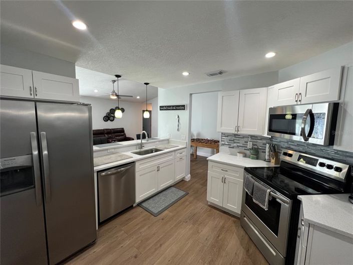 Image No.3-3 Bed Property for sale