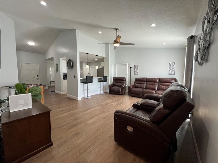 Image No.6-3 Bed Property for sale