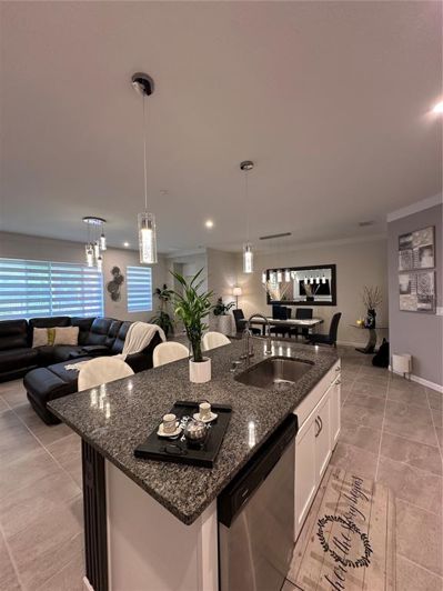 Image No.15-4 Bed Property for sale