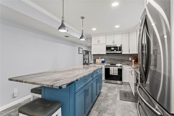 Image No.20-2 Bed Property for sale