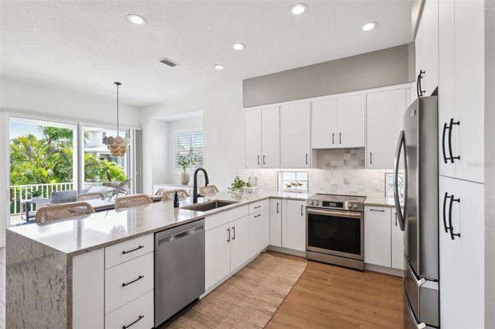 Image No.25-3 Bed Townhouse for sale