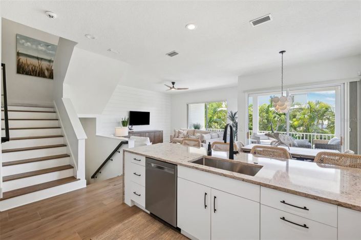 Image No.28-3 Bed Townhouse for sale