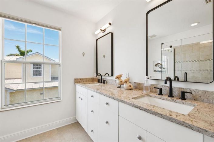 Image No.43-3 Bed Townhouse for sale