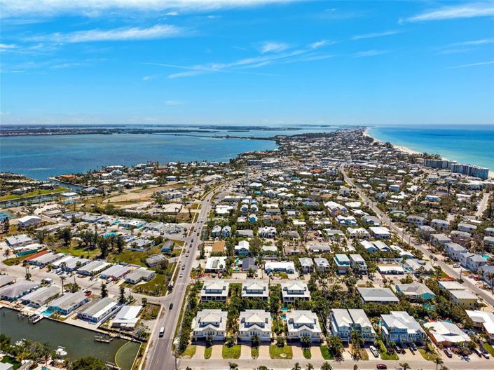 Image No.55-3 Bed Townhouse for sale