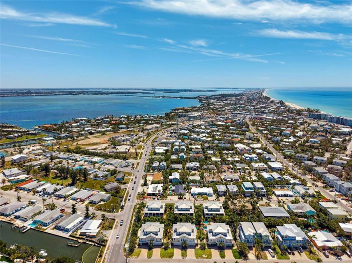 Image No.56-3 Bed Townhouse for sale