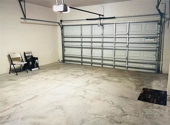 Image No.10-3 Bed Property for sale