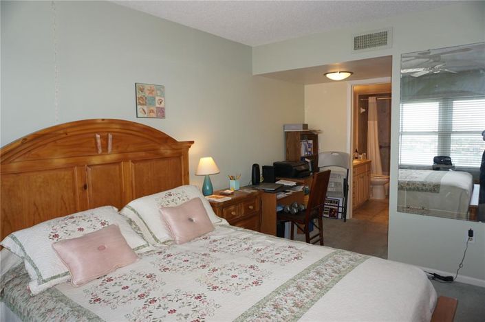 Image No.15-1 Bed Property for sale