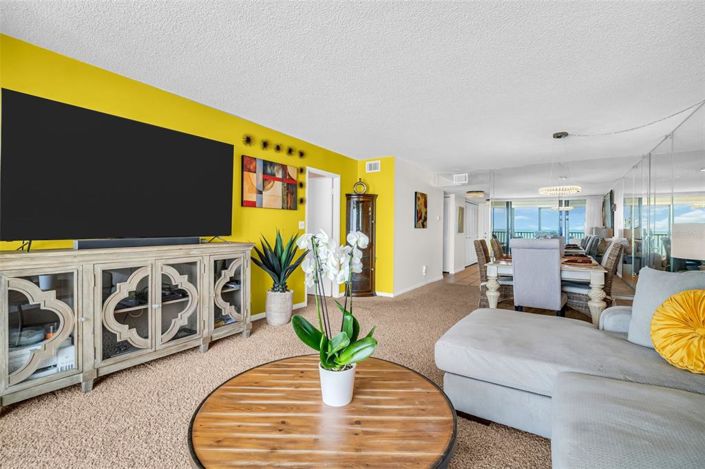 Image No.12-2 Bed Property for sale