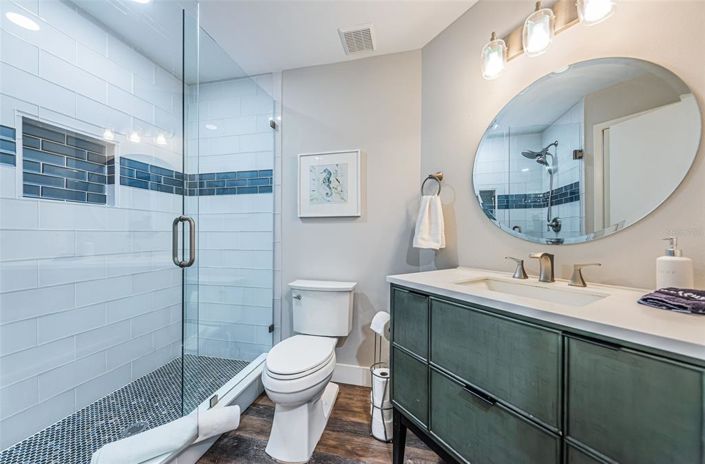 Image No.13-2 Bed Property for sale