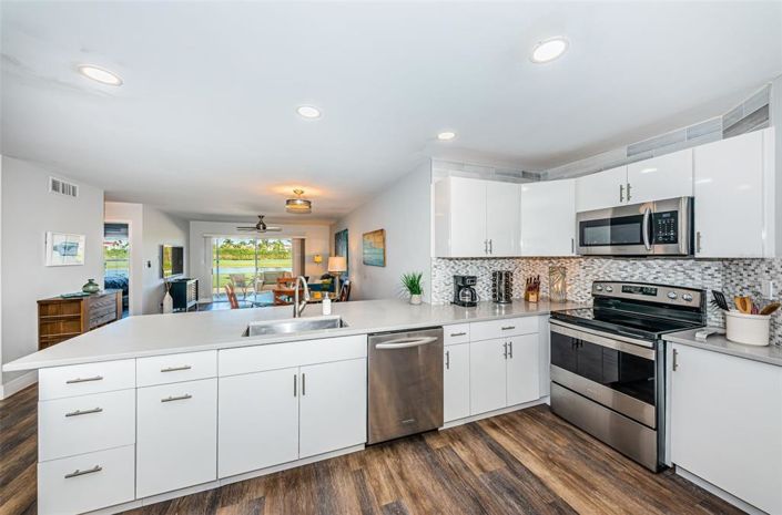 Image No.6-2 Bed Property for sale