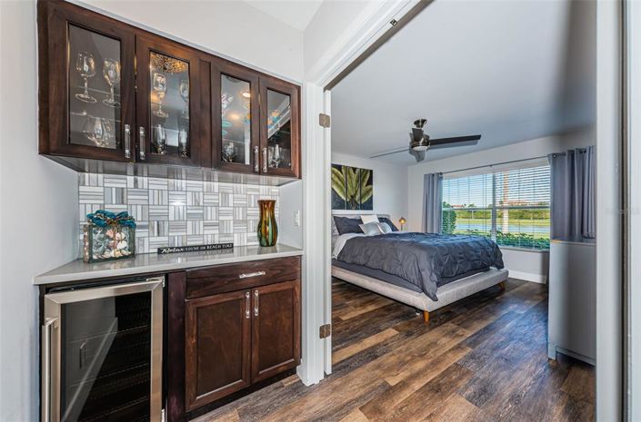 Image No.9-2 Bed Property for sale