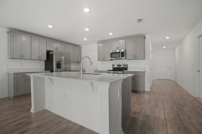 Image No.4-5 Bed Property for sale