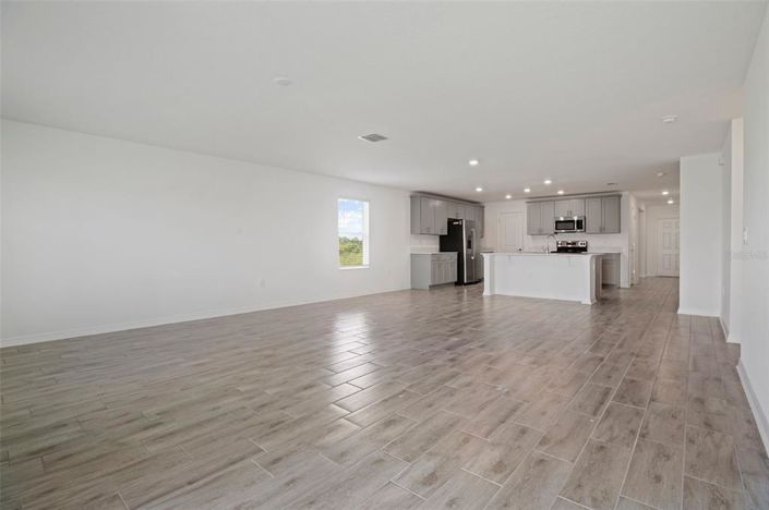 Image No.6-5 Bed Property for sale