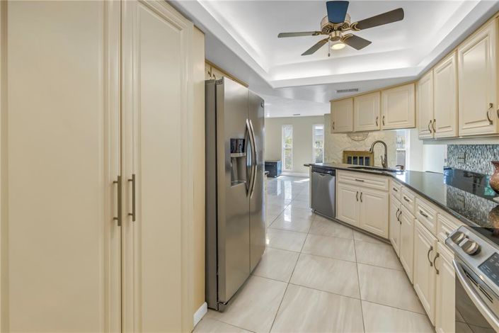 Image No.17-3 Bed Property for sale