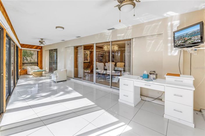 Image No.31-3 Bed Property for sale