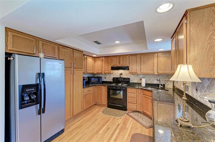 Image No.17-3 Bed Property for sale