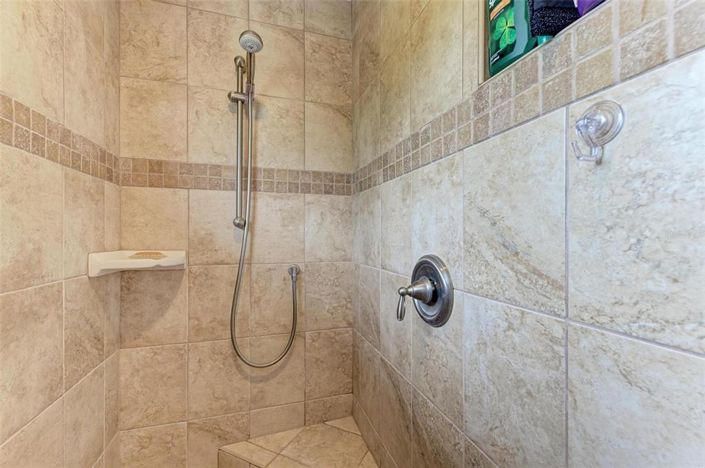 Image No.25-3 Bed Property for sale