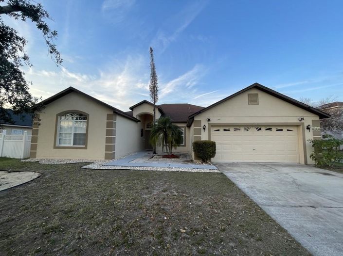 Image No.1-4 Bed Property for sale