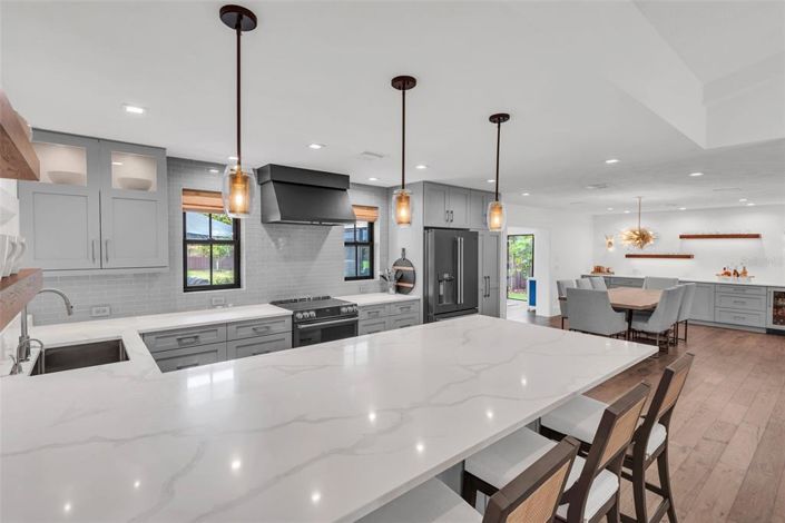 Image No.11-3 Bed Property for sale