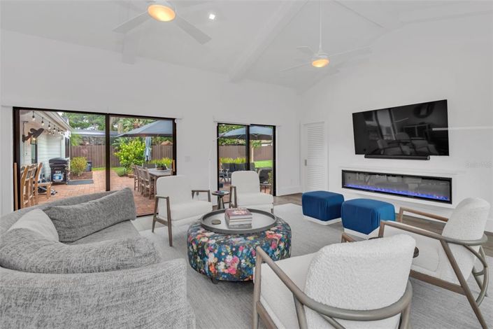 Image No.19-3 Bed Property for sale