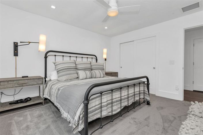 Image No.29-3 Bed Property for sale