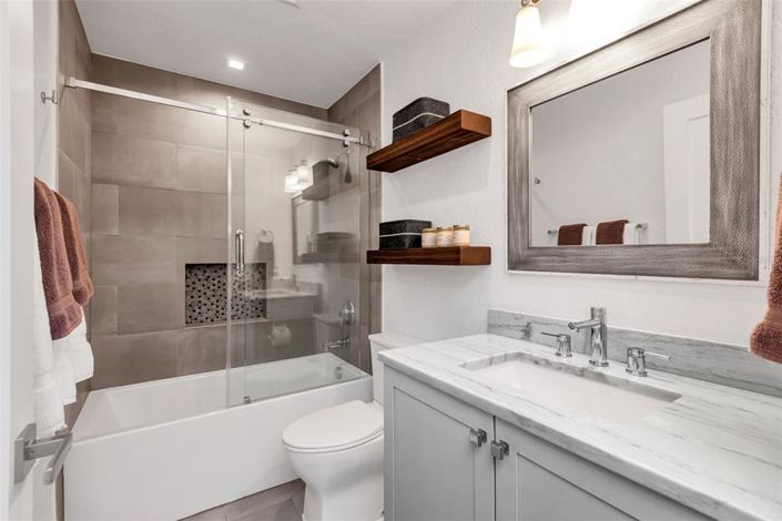 Image No.30-3 Bed Property for sale