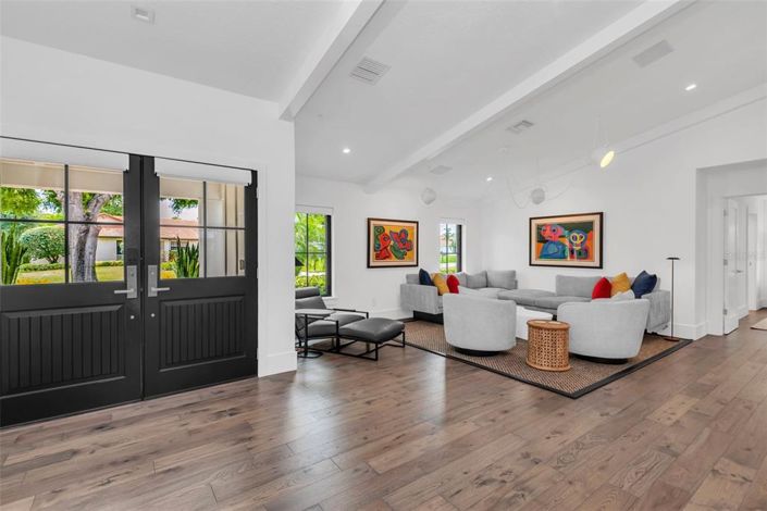 Image No.6-3 Bed Property for sale