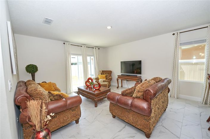 Image No.9-Propriété de 5 chambres à vendre à Davenport