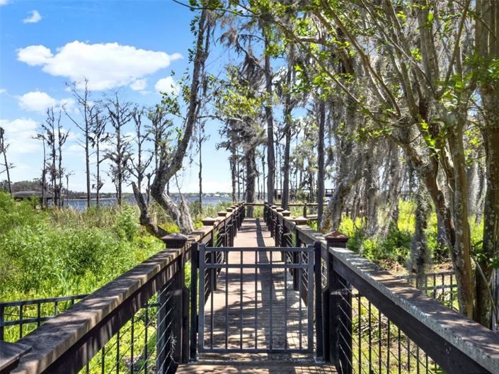 Image No.15-6 Bed Property for sale