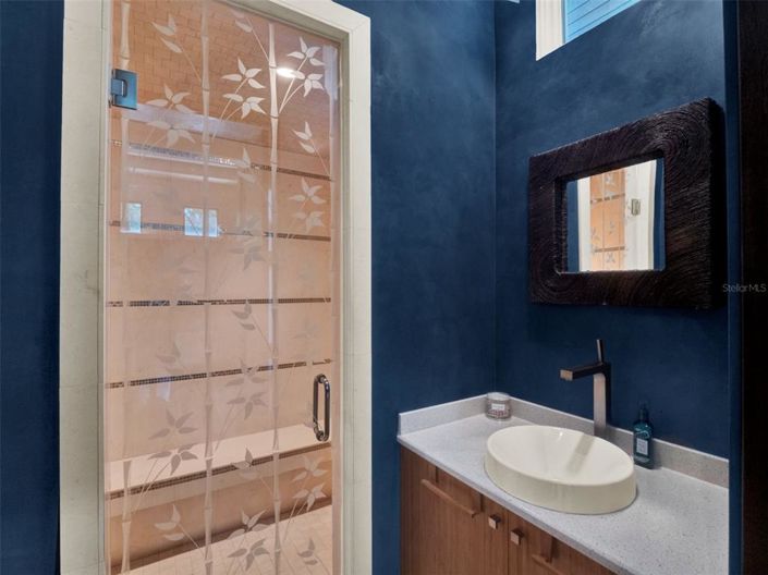 Image No.39-6 Bed Property for sale