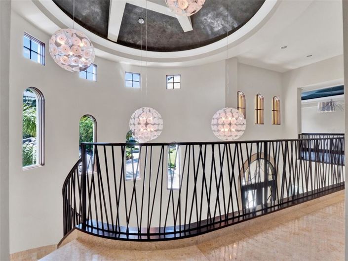 Image No.44-6 Bed Property for sale