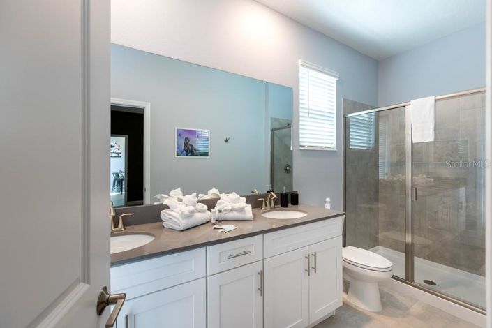 Image No.33-5 Bed Property for sale