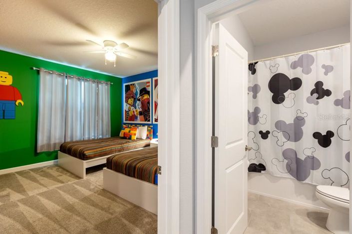 Image No.50-5 Bed Property for sale