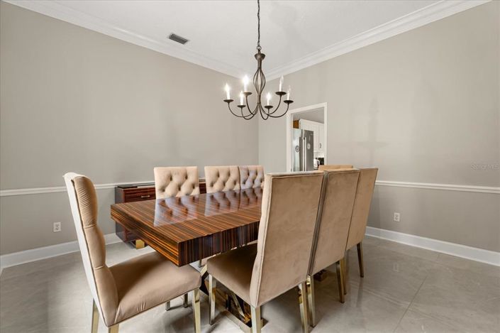 Image No.18-5 Bed Property for sale