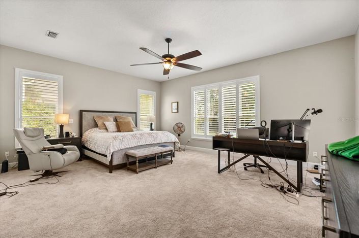 Image No.25-5 Bed Property for sale