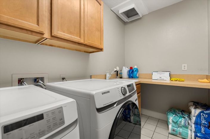 Image No.27-5 Bed Property for sale