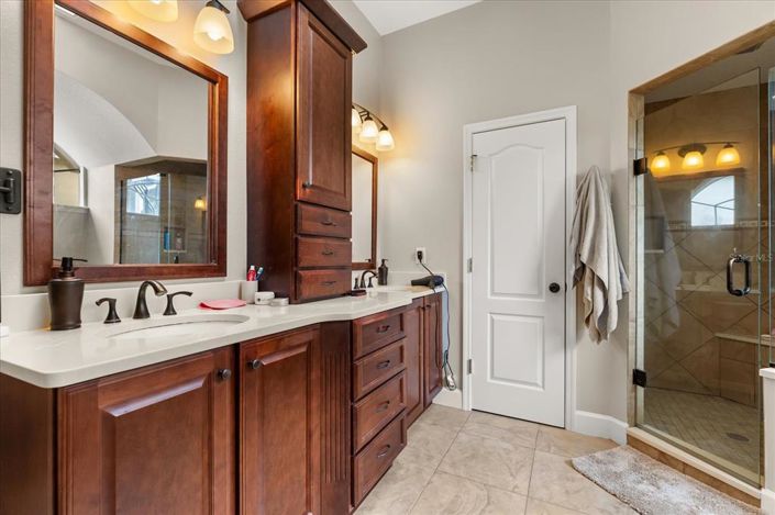 Image No.31-5 Bed Property for sale