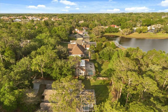 Image No.4-5 Bed Property for sale