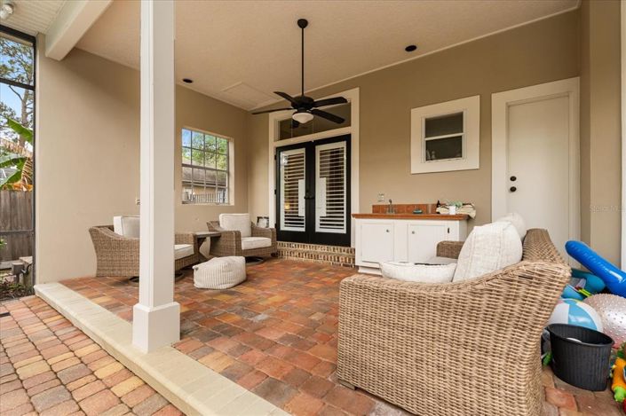 Image No.43-5 Bed Property for sale