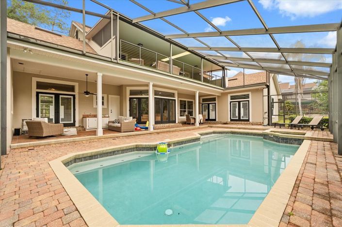 Image No.44-5 Bed Property for sale