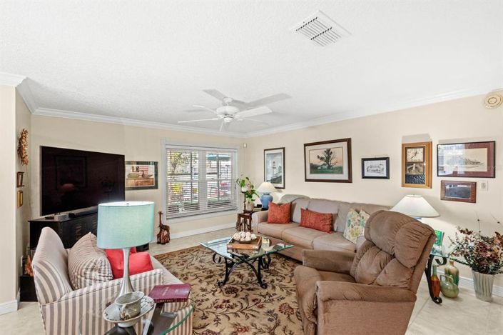 Image No.14-3 Bed Property for sale