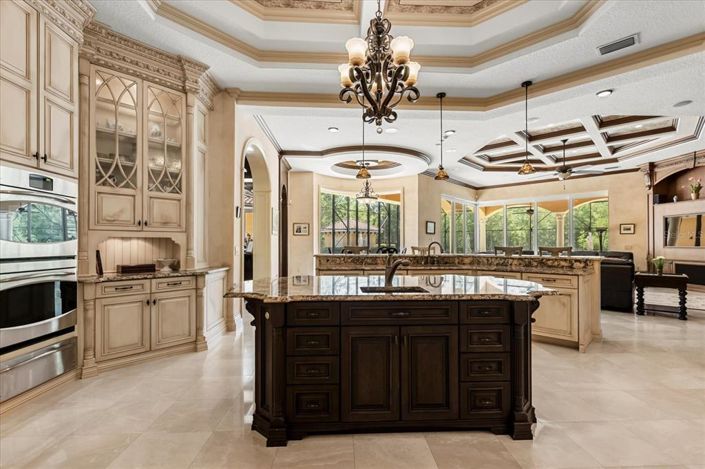 Image No.21-5 Bed Property for sale