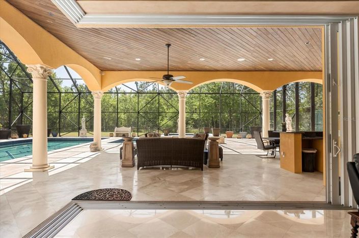 Image No.28-5 Bed Property for sale