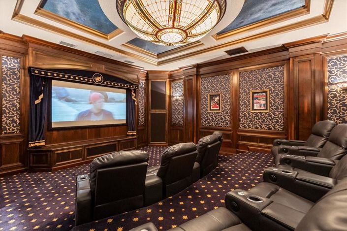 Image No.35-5 Bed Property for sale