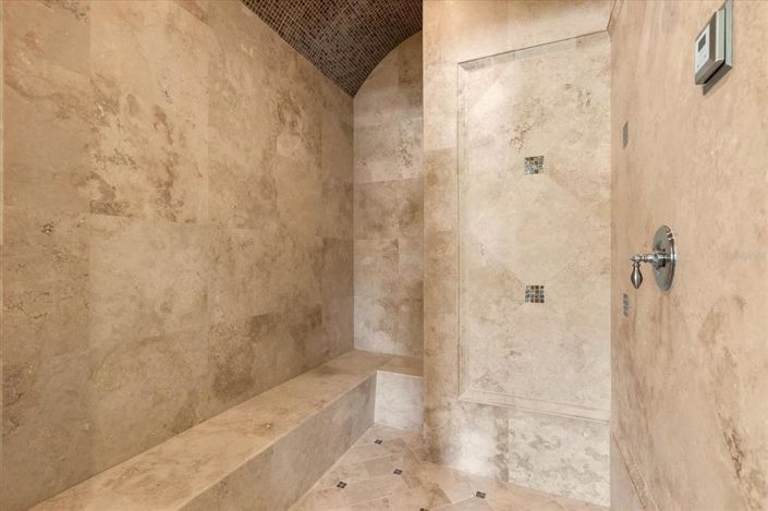 Image No.54-5 Bed Property for sale