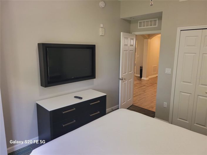 Image No.18-3 Bed Property for sale