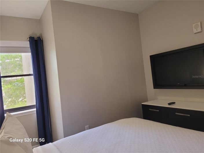 Image No.27-3 Bed Property for sale